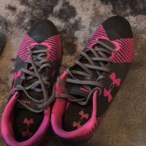 brand new under armor cleats, size 6